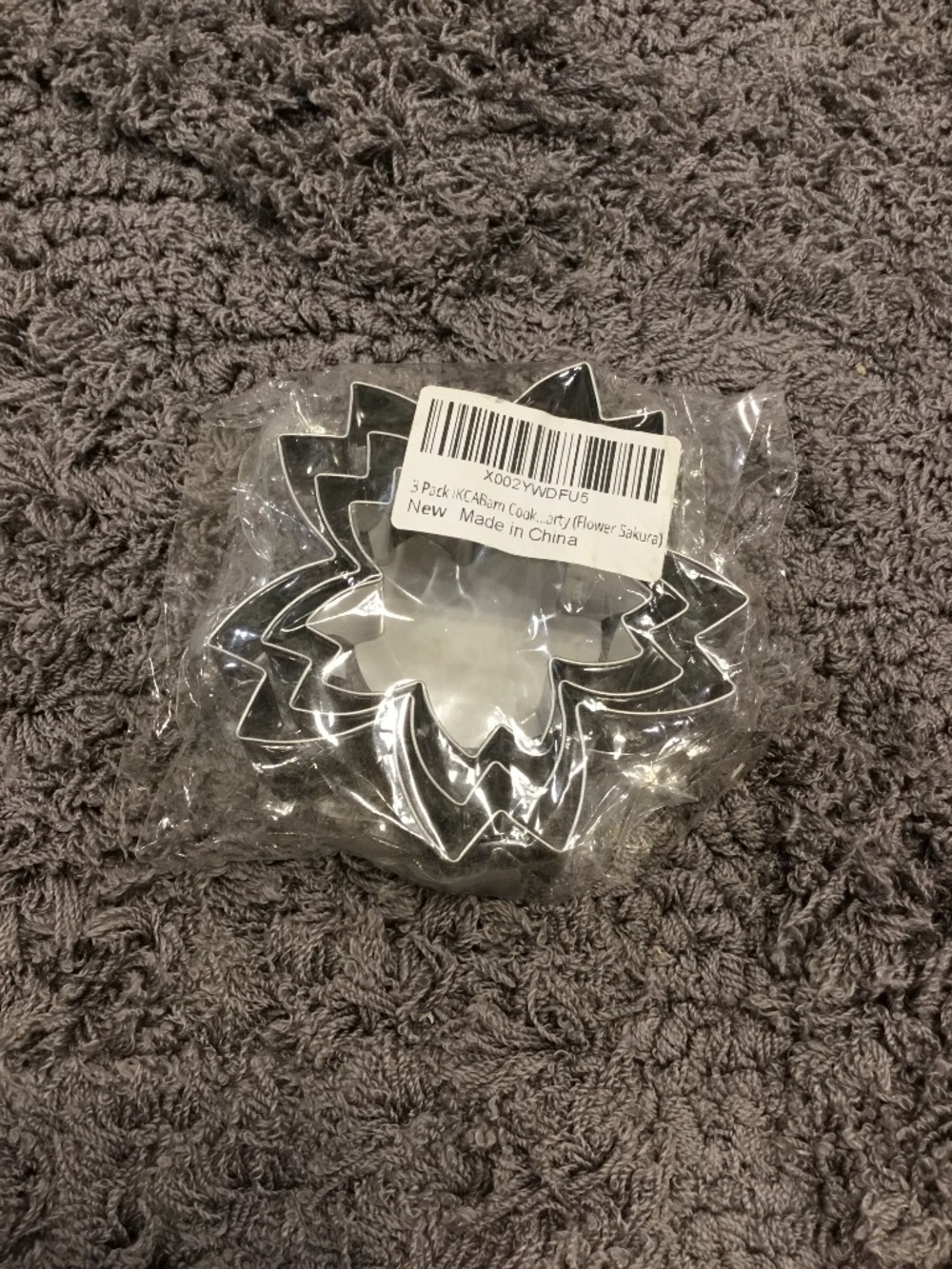 Ikcabam 3 Piece Metal Flower Sakura Cookie Cutter set